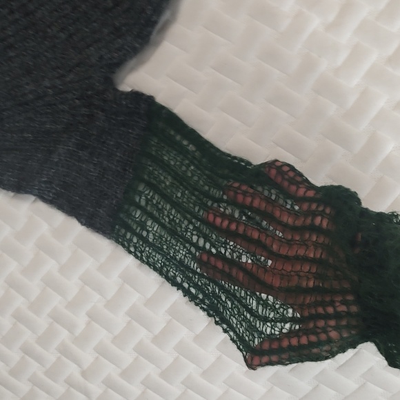 Knit sweater - Picture 2 of 3